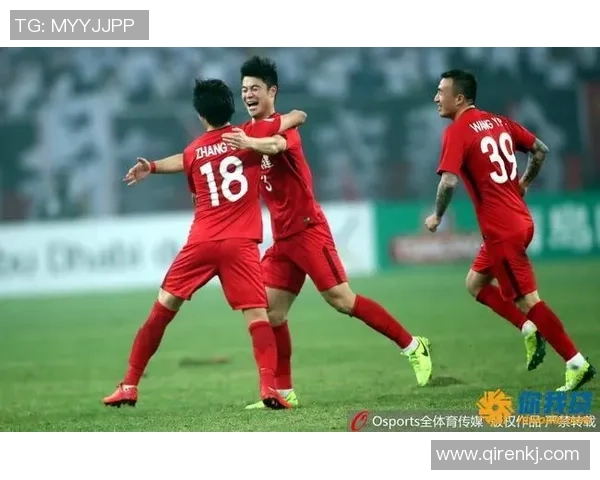 权健与上港激战正酣比赛结果揭晓引发球迷热议与期待